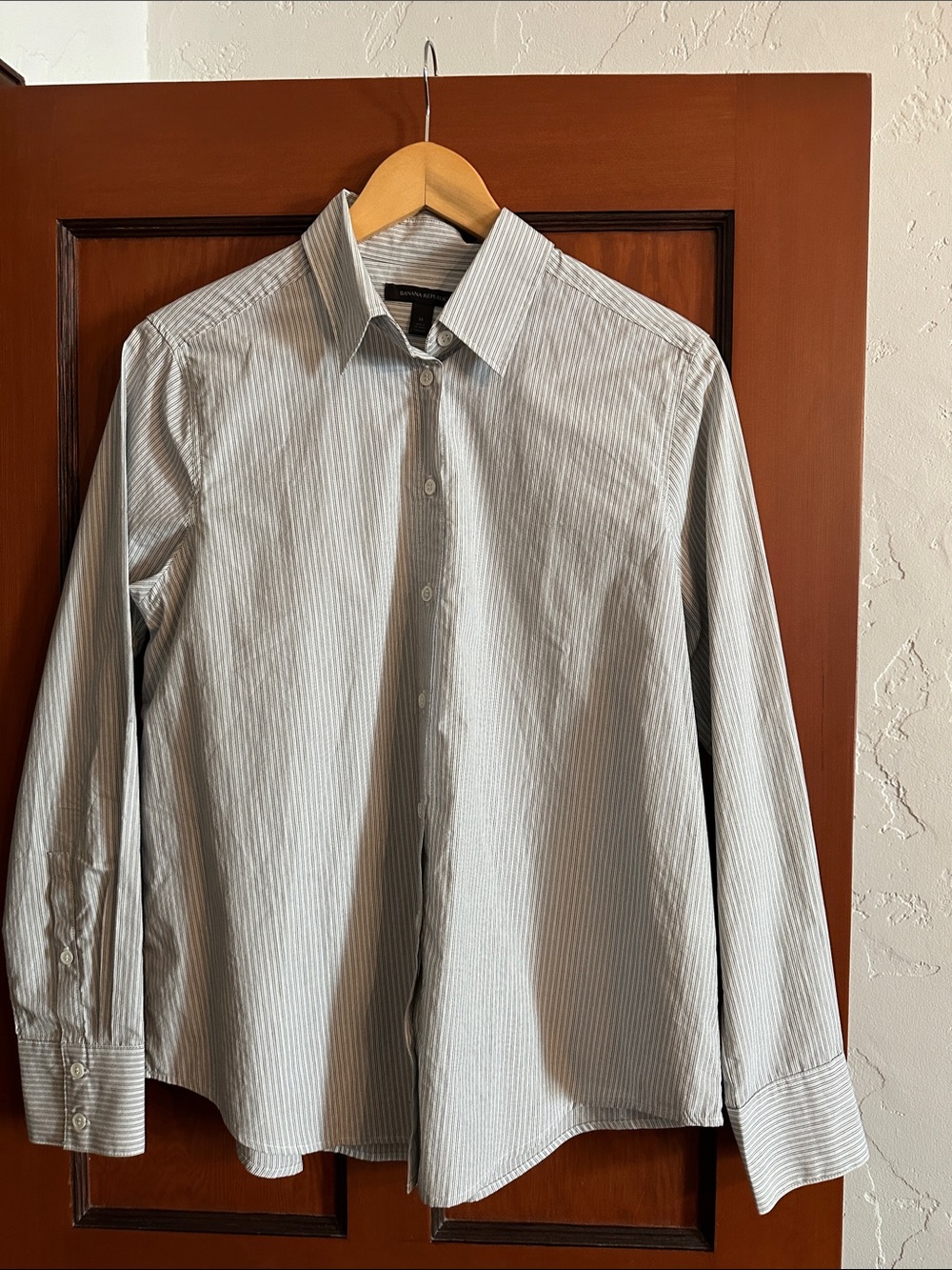 Banana Republic Women’s Light Gray Striped Dress Shirt